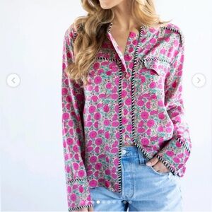 NWT NATURAL LIFE Unique Pink and Green Large Floral Long Sleeve Button Up Top